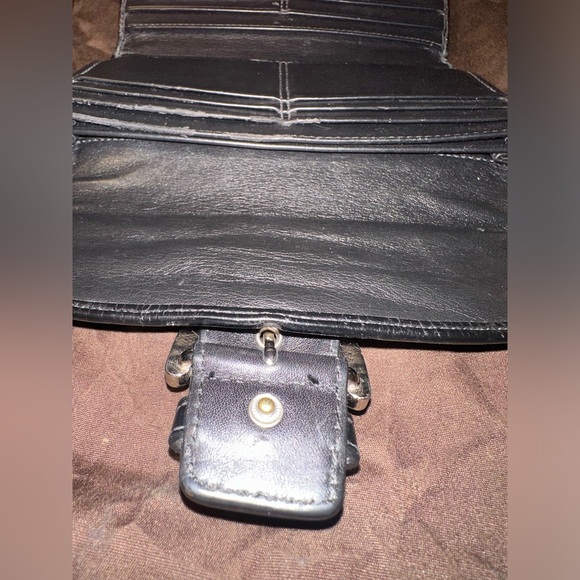 Couch Wallet - Picture 3 of 9